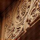 Détail de sculpture artistique sur bois massif